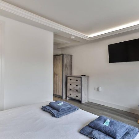 Spacious, Modern 2 Bed Apartment With Ensuites Sheffield Esterno foto